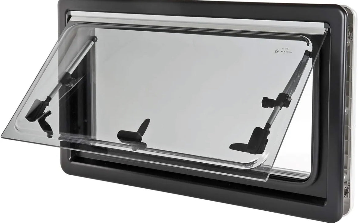 Ventana abatible 700x400 CZ acrílica con mosquitera