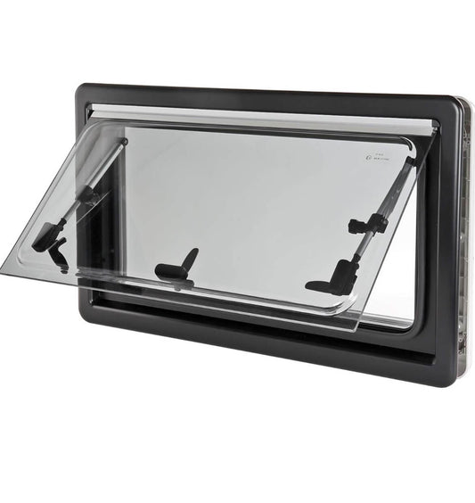 Ventana abatible CZ 700x400 tintada 43R con mosquitera y oscurecedor