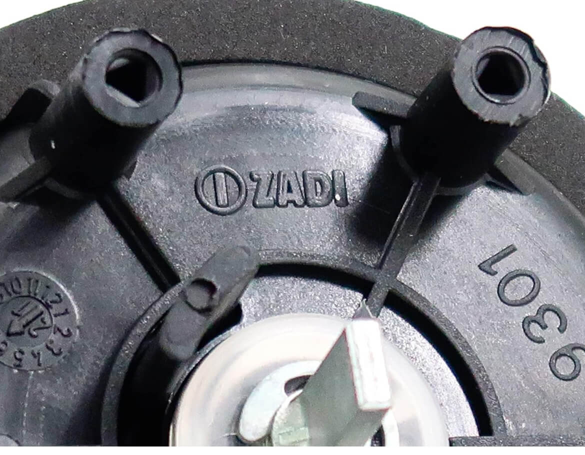 Perfil de la cerradura Zadi izquierda mostrando el mecanismo y fijaciones.