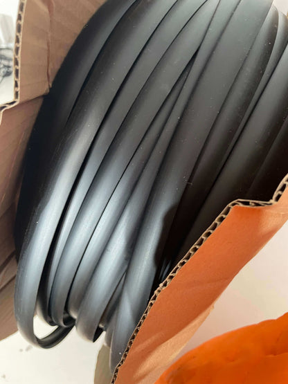 perfil negro canto semi perfilado camper