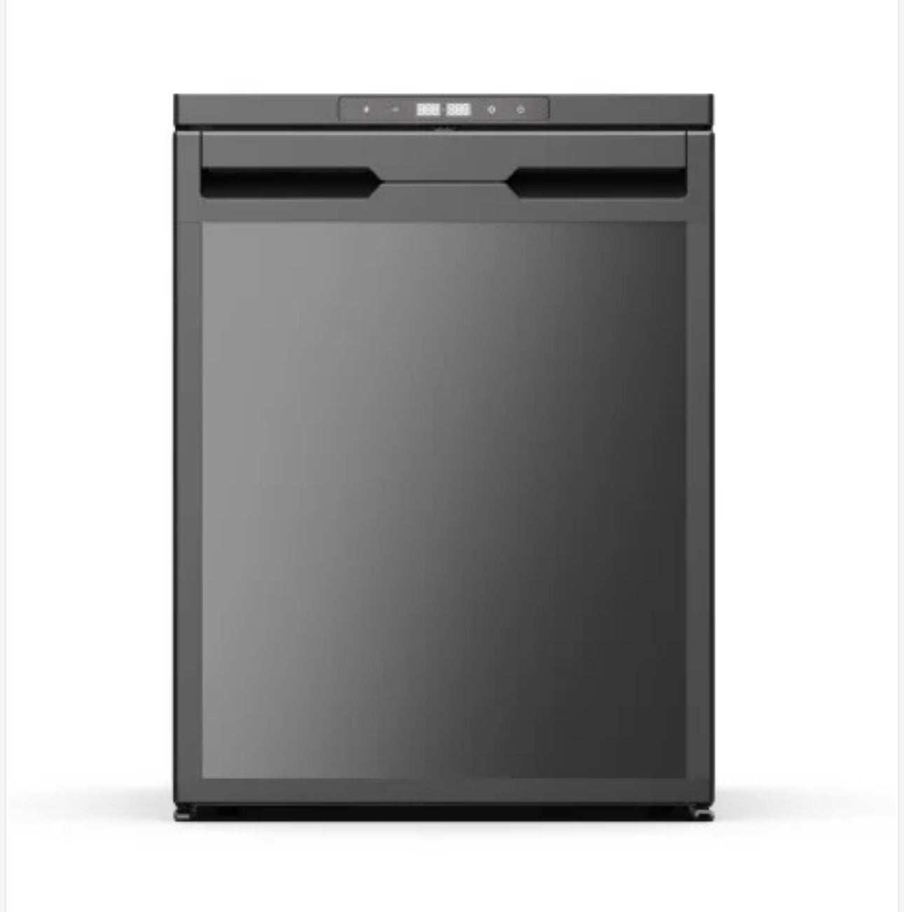 Interior de la Alpicool CR65X 65 L con baldas y luz LED