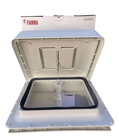 Claraboya Fiamma Vent 40x40 blanca con mosquitera | STCampervan