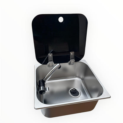 Fregadero con tapa para caravana o autocaravana.