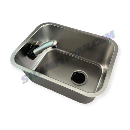 Instalación del fregadero 27x36 para camper con sumidero acodado y grifo 12V