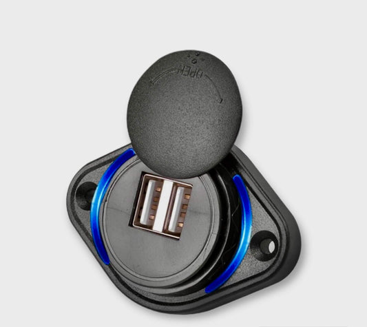 Puerto USB doble 12V 24V 18W con tapa para camper STCampervan