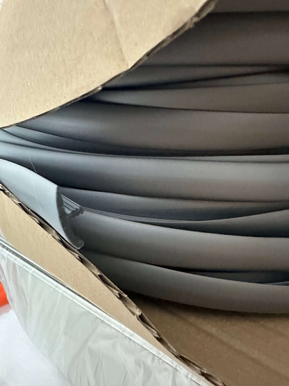 Rollo de canto en T gris plata de 40 m fabricado en PVC flexible