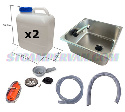 Vista superior del fregadero con grifo instalado en autocaravana